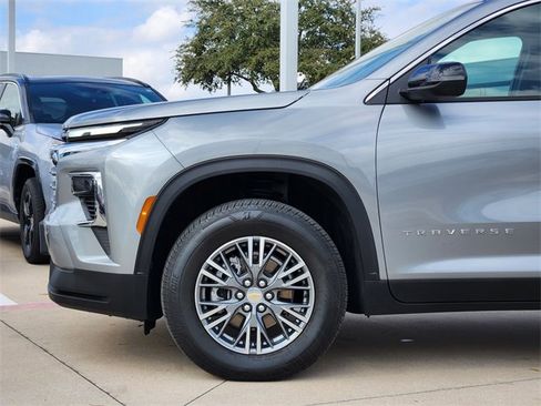 Certified 2025 Chevrolet Traverse LT image 6