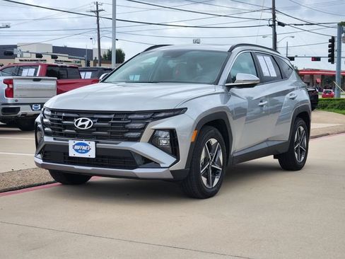 Certified 2025 Hyundai Tucson SEL FWD image 2