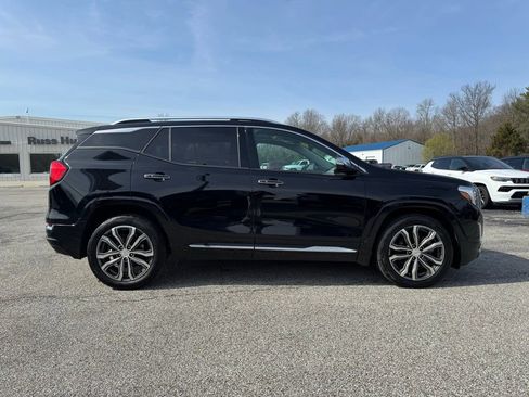 Used 2018 GMC Terrain Denali w/ Advanced Safety Package image 9