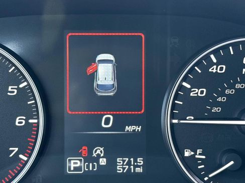 Used 2025 Subaru Crosstrek 2.0i Premium image 36