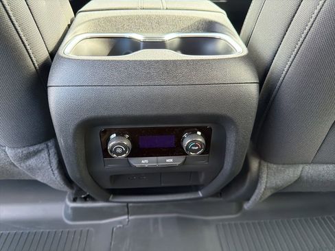 New 2026 Chevrolet Traverse LT FWD image 18