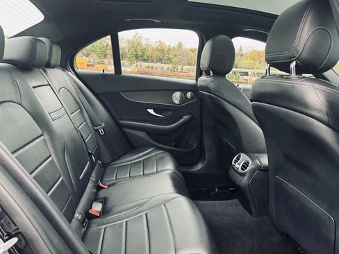 Used 2021 Mercedes-Benz C 300 4MATIC Sedan image 24