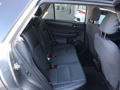 Used 2018 Subaru Outback 2.5i Limited AWD/4WD image 12