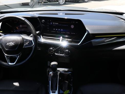 Used 2025 Chevrolet Trax ACTIV w/ Sunroof Package FWD image 32