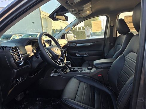 New 2025 Ford Ranger Lariat w/ Convenience Package image 10