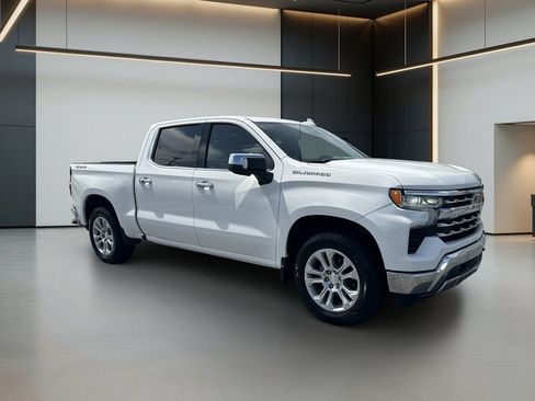 Used 2022 Chevrolet Silverado 1500 LTZ w/ LTZ Premium Package AWD/4WD image 8
