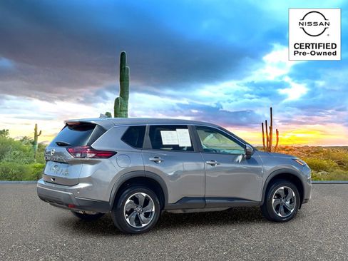 Certified 2025 Nissan Rogue SV AWD/4WD image 5