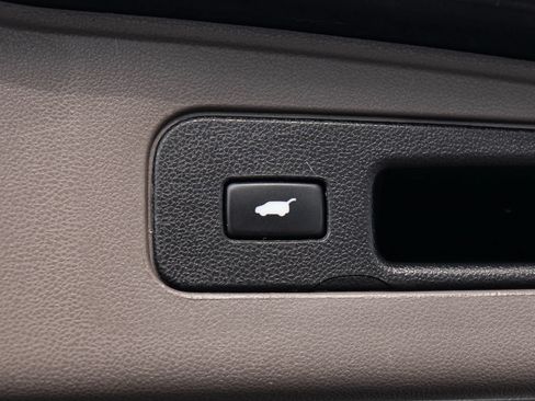 Used 2015 Honda Odyssey EX-L image 46