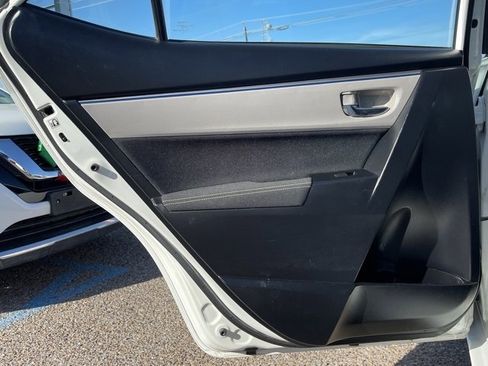Used 2016 Toyota Corolla LE image 9