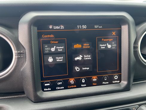 Used 2023 Jeep Wrangler Sahara w/ Cold Weather Group AWD/4WD image 19