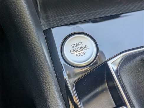 Certified 2023 Volkswagen Taos SE w/ Black Wheel Package image 28