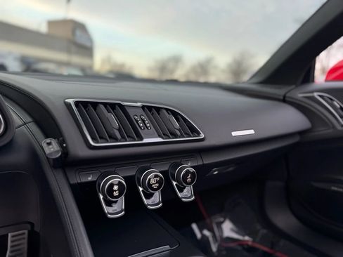 Used 2018 Audi R8 V10 image 31