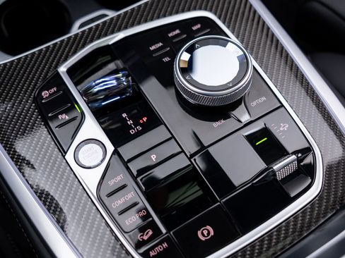 Used 2025 BMW X7 M60i AWD/4WD image 32