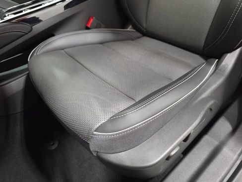 Used 2023 Buick Envision Essence AWD/4WD image 27