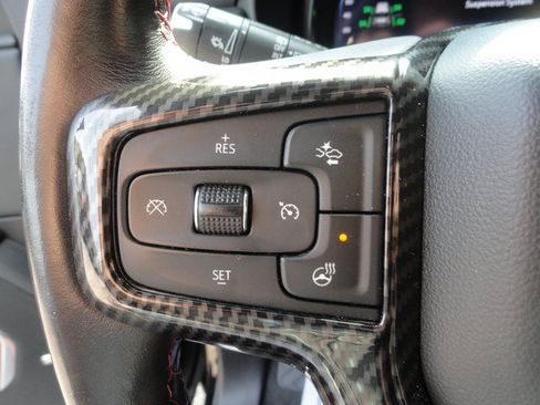 Used 2022 Chevrolet Suburban RST w/ Sport Performance Package AWD/4WD image 18