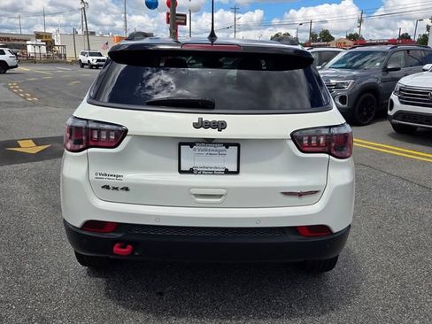 Used 2017 Jeep Compass Trailhawk w/ Leather Interior Group AWD/4WD image 9