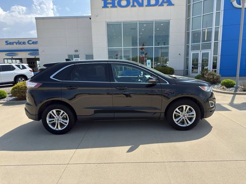 Used 2016 Ford Edge SEL w/ Equipment Group 201A image 4