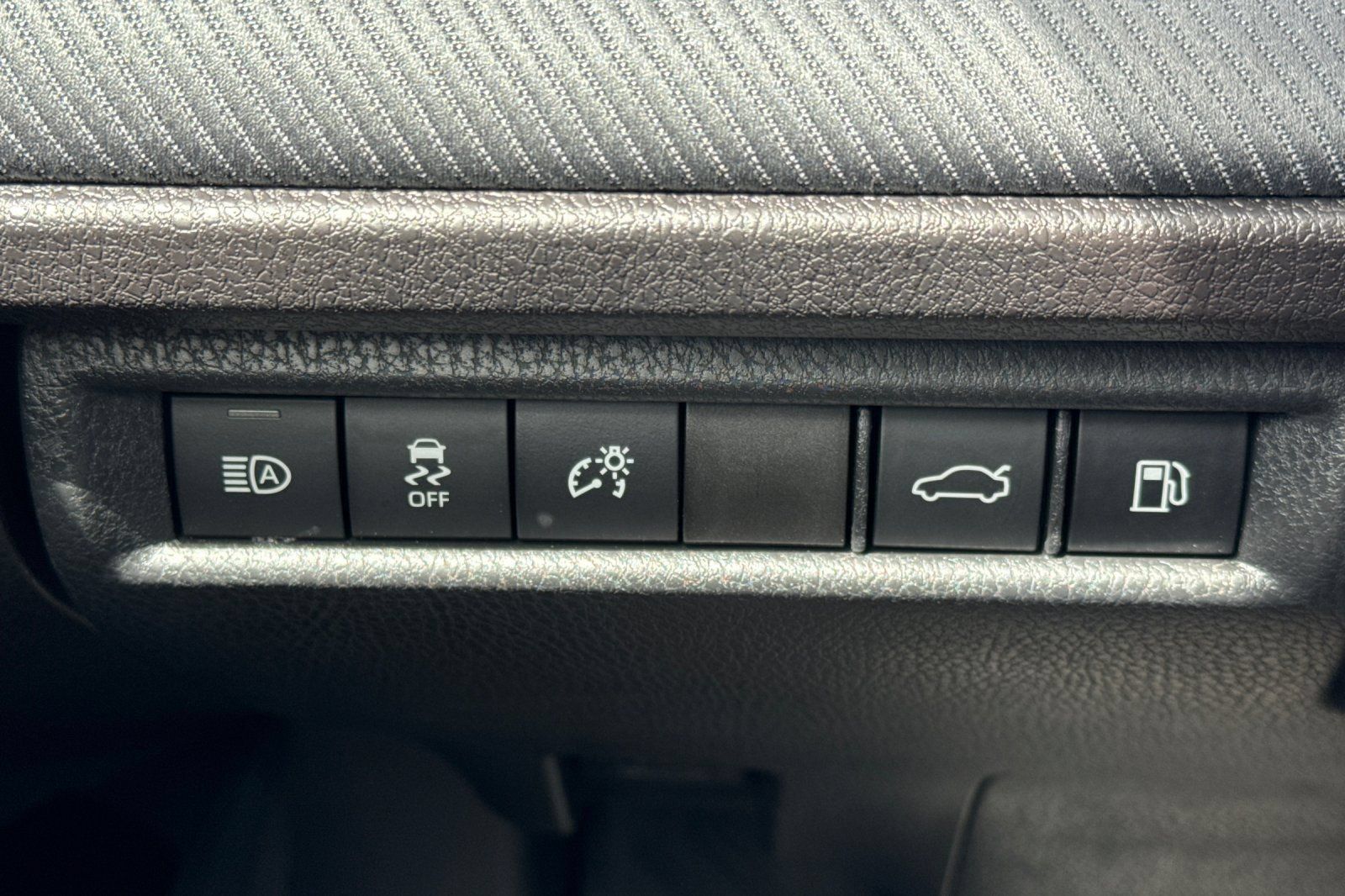 Certified 2026 Toyota Camry SE w/ Convenience Package FWD image 33