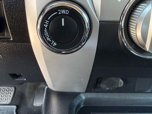 Used 2016 Toyota Tundra SR5 image 24