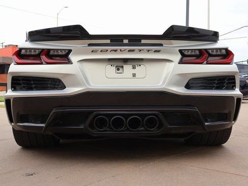 Used 2024 Chevrolet Corvette Z06 RWD image 5