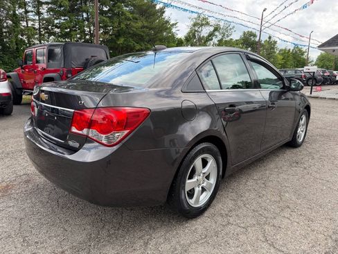 Used 2016 Chevrolet Cruze LT FWD image 5