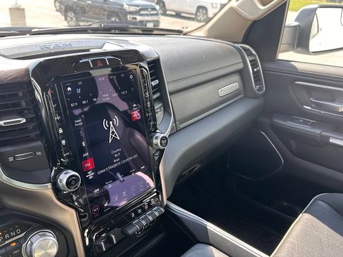 Used 2019 RAM 1500 Laramie AWD/4WD image 26