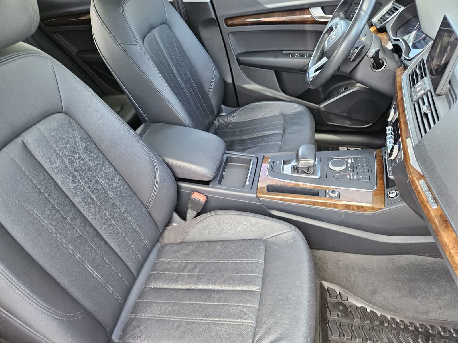 Used 2018 Audi Q5 2.0T Premium Plus w/ Premium Plus Package AWD/4WD image 12