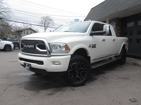 Used 2017 RAM 2500 Limited AWD/4WD image 38