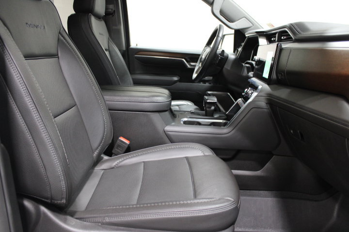 Used 2024 GMC Sierra 1500 Denali w/ Denali Reserve Package AWD/4WD image 27