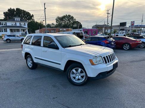 Used 2008 Jeep Grand Cherokee Laredo AWD/4WD image 2