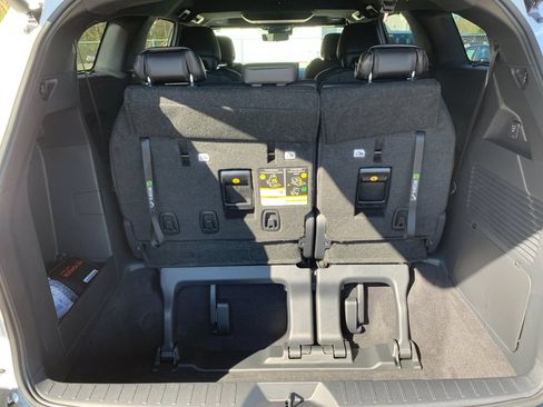 New 2026 Toyota Sienna Platinum AWD/4WD image 19