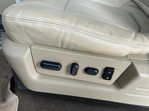 Used 2009 Ford F150 Lariat image 16