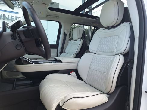 Used 2024 Lincoln Navigator L Black Label AWD/4WD image 26