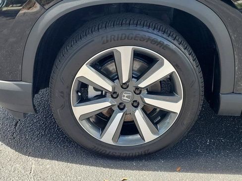 Certified 2023 Honda Pilot Touring image 32