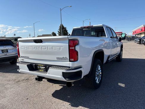 Used 2024 Chevrolet Silverado 3500 High Country w/ Technology Package AWD/4WD image 3