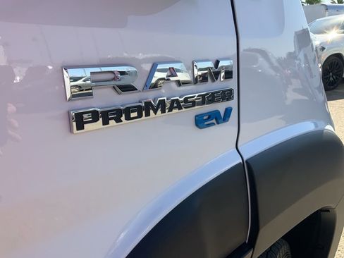 New 2025 RAM ProMaster 3500 w/ Convenience Group FWD image 2