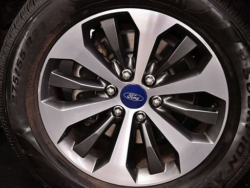 Used 2019 Ford F150 XL w/ Equipment Group 101A Mid AWD/4WD image 9