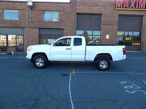 Used 2021 Toyota Tacoma 2WD Access Cab image 4