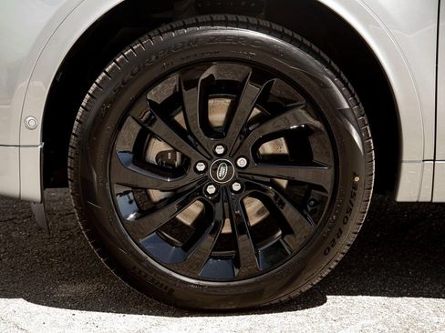 New 2024 Land Rover Discovery Sport S image 11