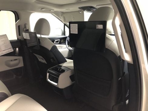 New 2026 Kia Carnival SX Prestige image 12