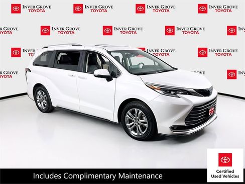 Certified 2023 Toyota Sienna Platinum AWD/4WD image 3