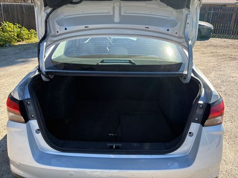 Used 2025 Nissan Versa SV image 29