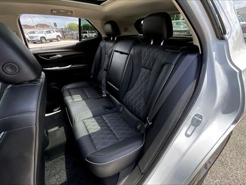 Used 2023 Buick Envision Avenir FWD image 19