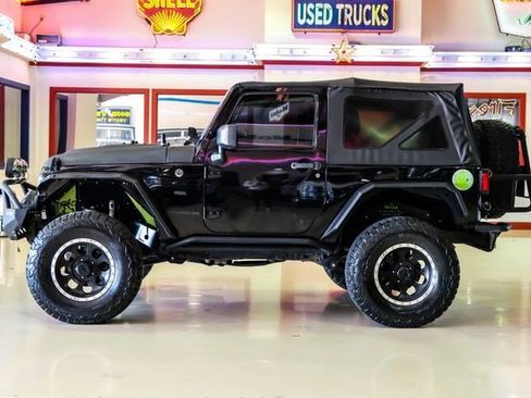 Used 2016 Jeep Wrangler Sport image 12