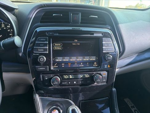 Used 2022 Nissan Maxima Platinum w/ Sport Mat Group image 11