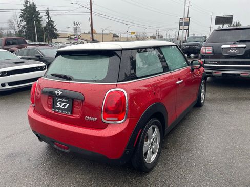 Used 2016 MINI Cooper 2-Door Hardtop image 5