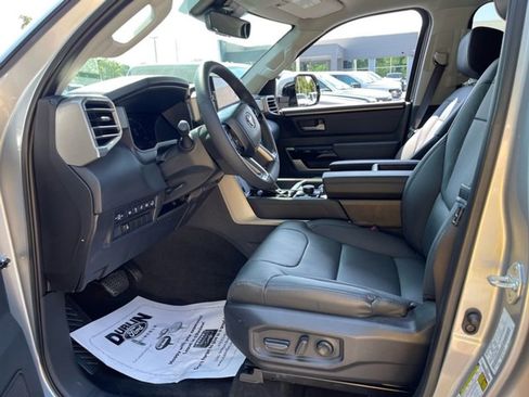 Used 2024 Toyota Tundra Limited image 6