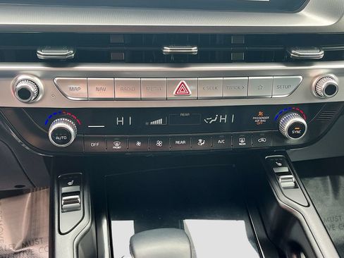 Used 2024 Kia Telluride S w/ S Sunroof Package AWD/4WD image 16