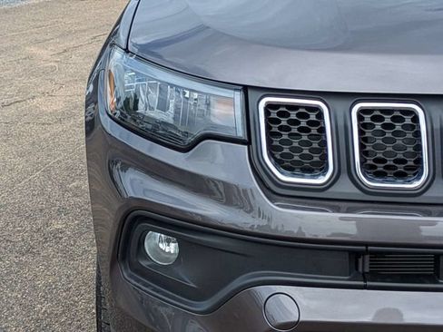 Used 2024 Jeep Compass Latitude AWD/4WD image 9