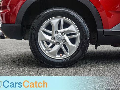 Used 2021 Hyundai Venue SE FWD image 16